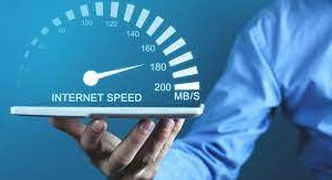 زارع‌پور: سرعت اینترنت همراه و خانگی افزایش داشته است