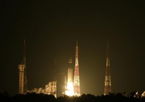 هند ۳۶ ماهواره اینترنتی به فضا فرستاد